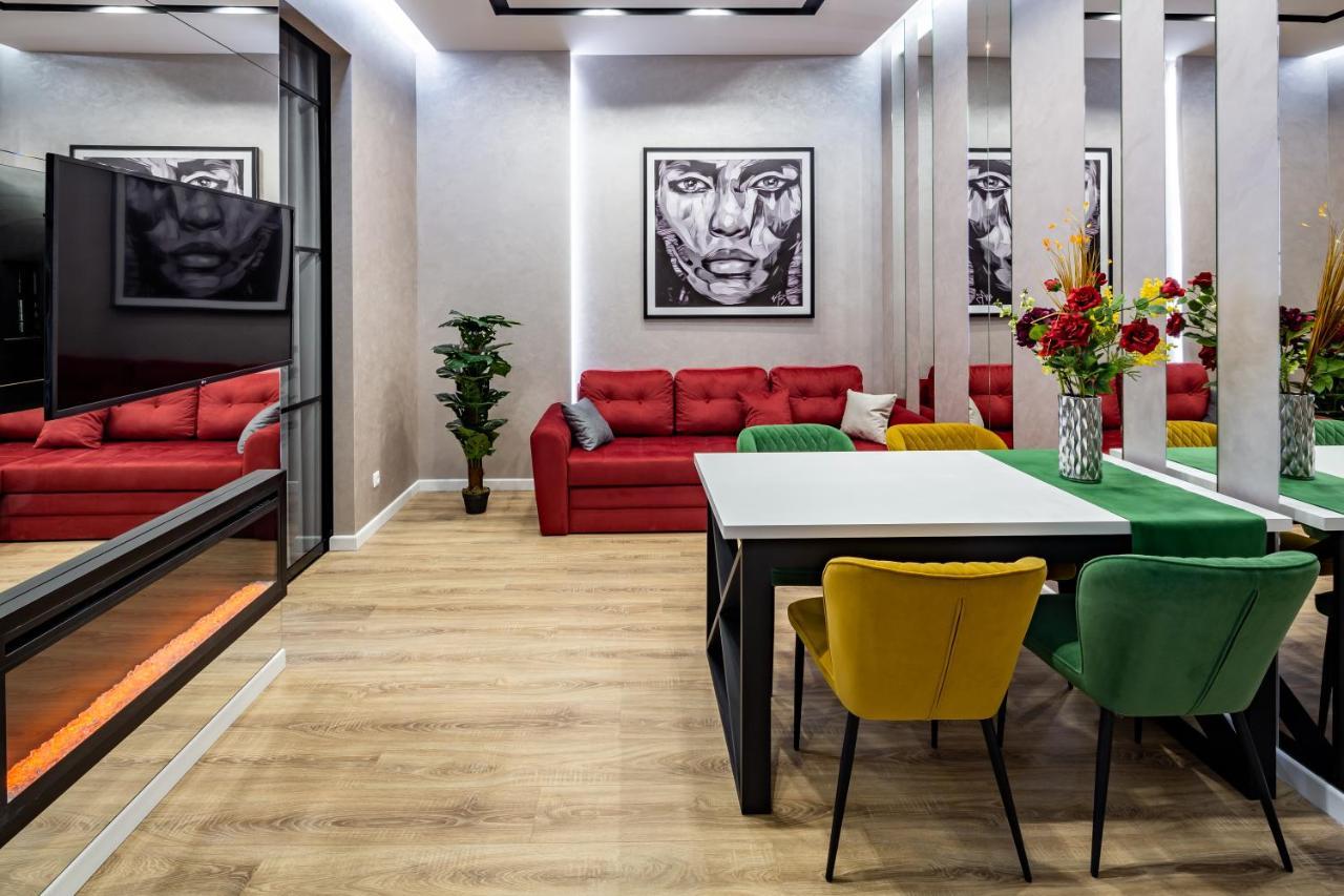 Alfa Apartments 3-Кімнатна Lux-Квартира У Центрі Львова Ngoại thất bức ảnh