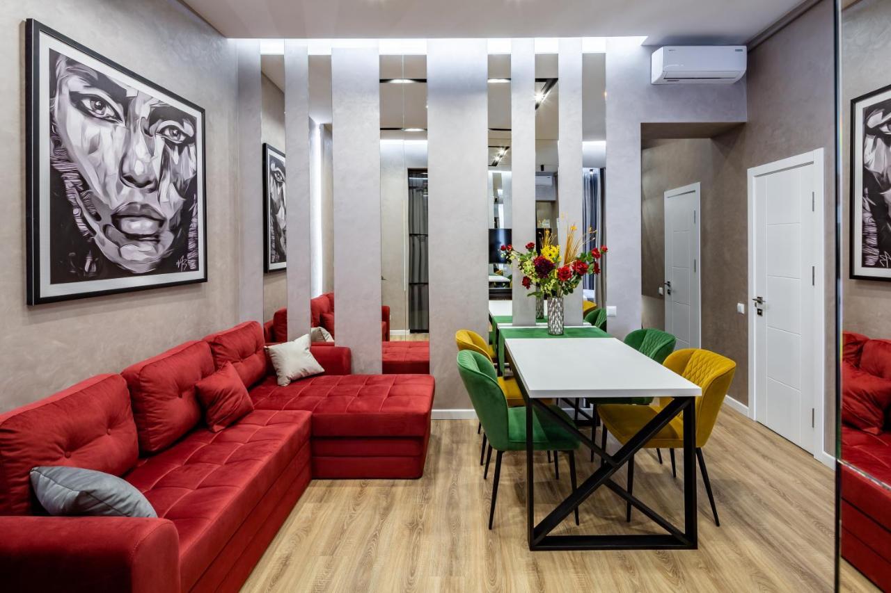Alfa Apartments 3-Кімнатна Lux-Квартира У Центрі Львова Ngoại thất bức ảnh