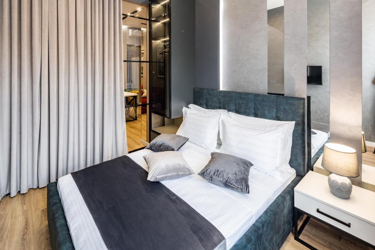 Alfa Apartments 3-Кімнатна Lux-Квартира У Центрі Львова Ngoại thất bức ảnh